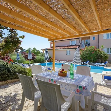 Basanija 3402f Apartment Savudrija